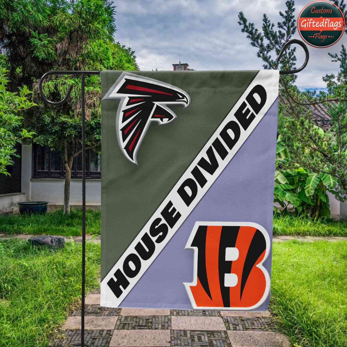 Atlanta Falcons vs. Cincinnati Bengals House Divided Flag, Falcons House Divided Flag